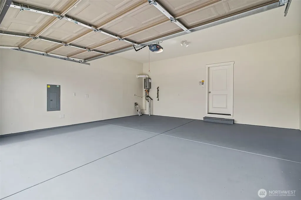 1051 42nd Court NE Auburn WA 98002