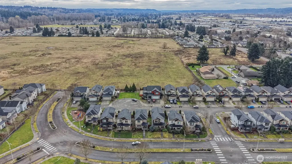 1051 42nd Court NE Auburn WA 98002