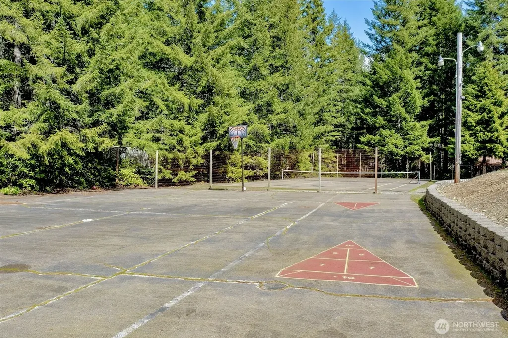 619 N Colony Surf Drive Lilliwaup WA 98555