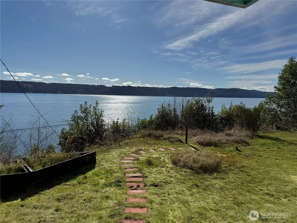 7350 NE North Shore Road Belfair WA 98528