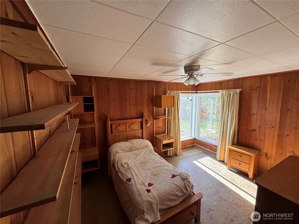 7350 NE North Shore Road Belfair WA 98528