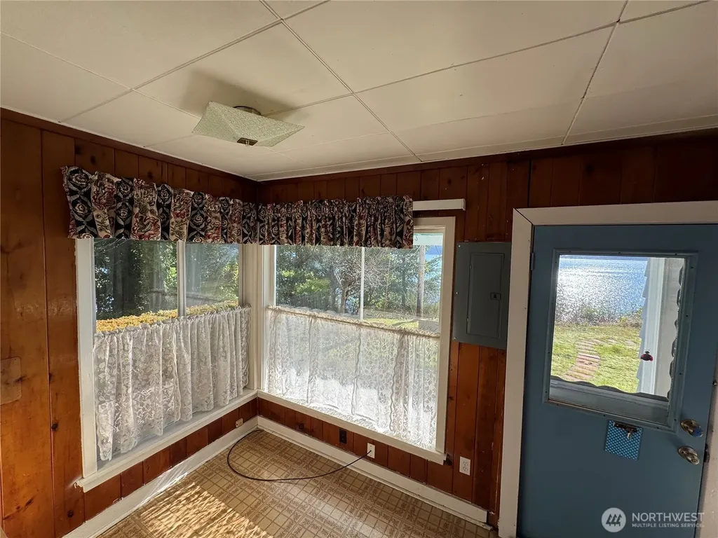 7350 NE North Shore Road Belfair WA 98528