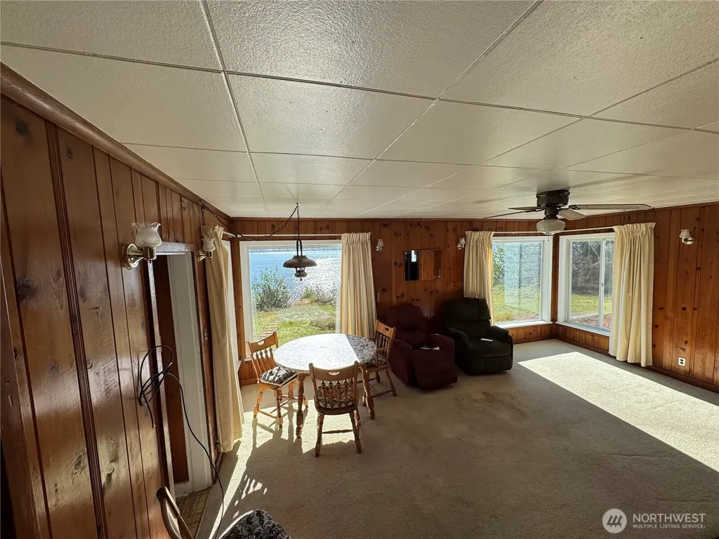 7350 NE North Shore Road Belfair WA 98528