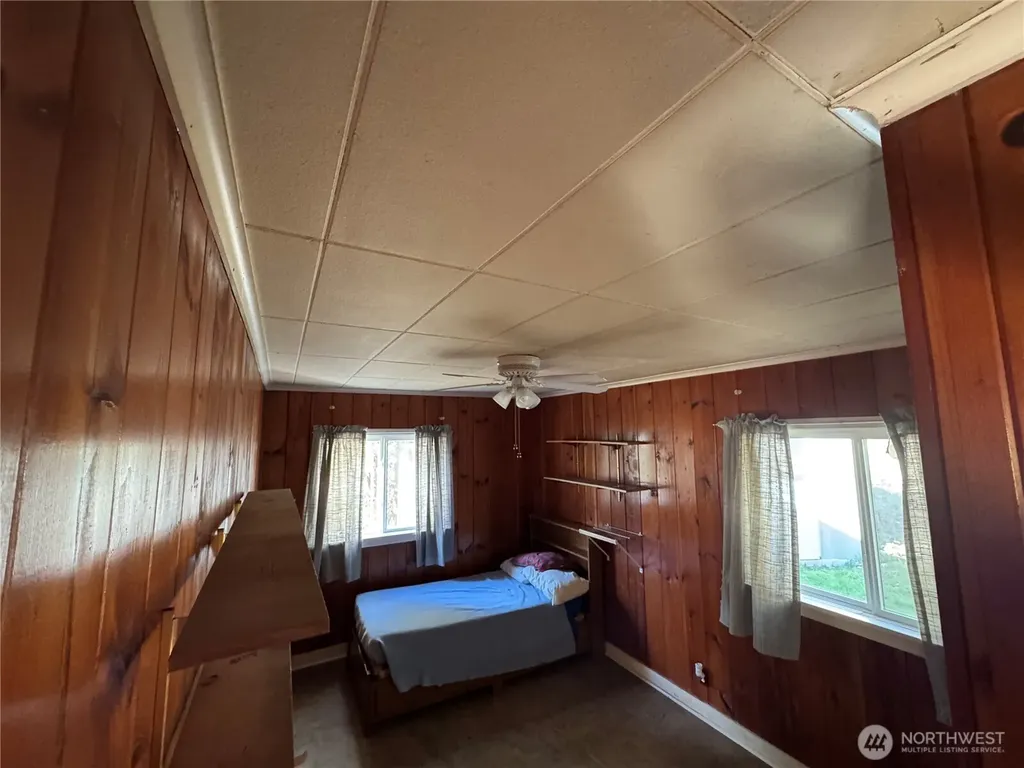 7350 NE North Shore Road Belfair WA 98528