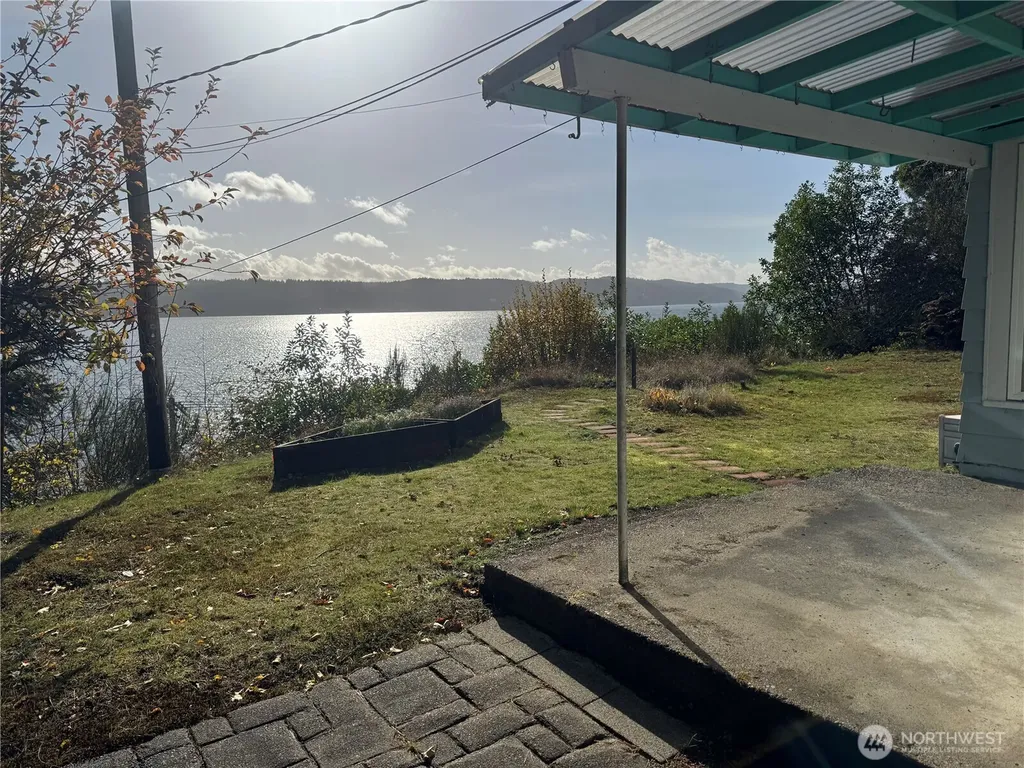 7350 NE North Shore Road Belfair WA 98528