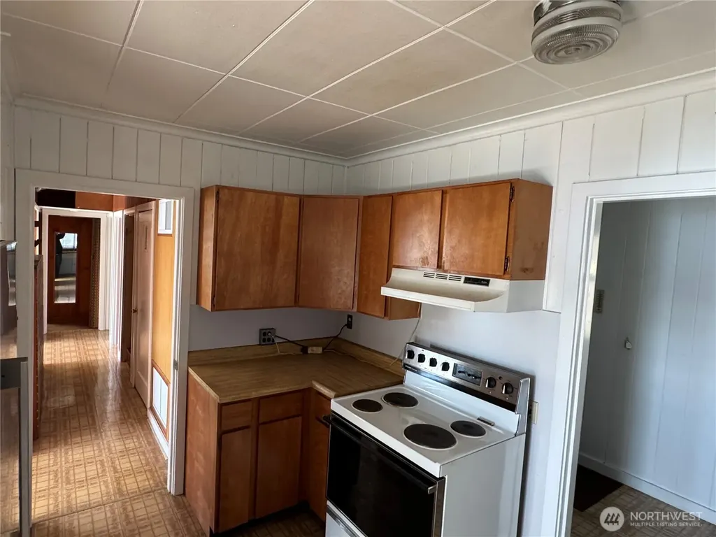 7350 NE North Shore Road Belfair WA 98528