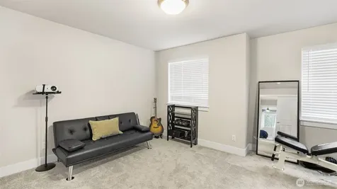 10921 71st Avenue Ct E Puyallup WA 98373