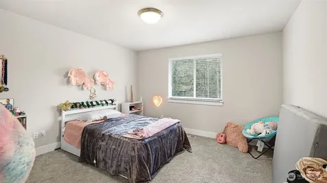 10921 71st Avenue Ct E Puyallup WA 98373