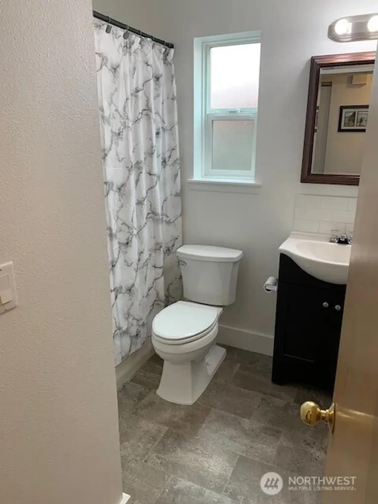 2424 Orleans Street Bellingham WA 98229