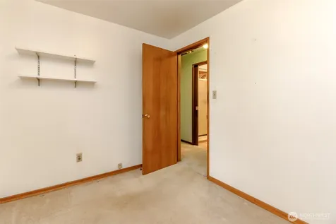 215 E 48th Street Tacoma WA 98404