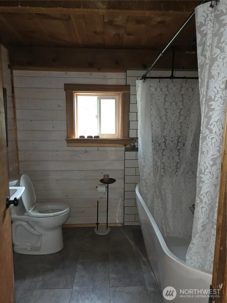 83 E Cayuse Mountain Road Tonasket WA 98855