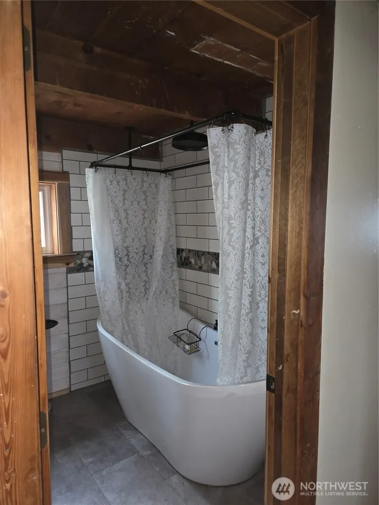 83 E Cayuse Mountain Road Tonasket WA 98855