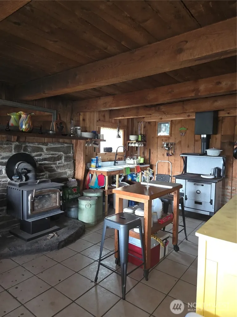83 E Cayuse Mountain Road Tonasket WA 98855