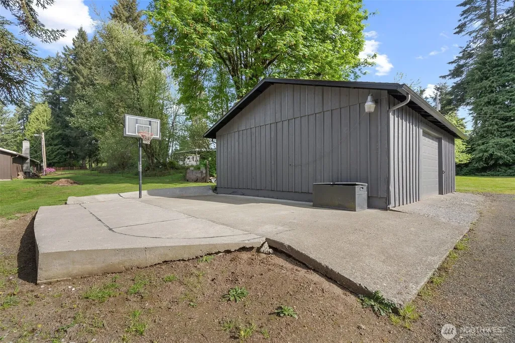 410 Studebaker Spur 2 Castle Rock WA 98611