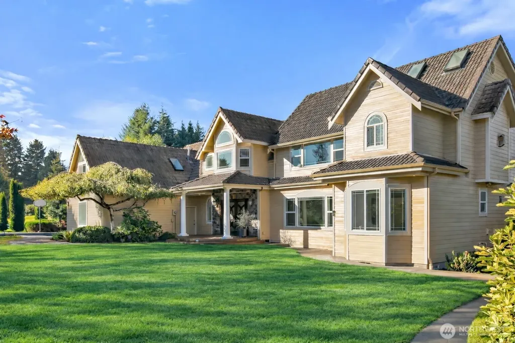 3725 Hollywood Drive NE Olympia WA 98516