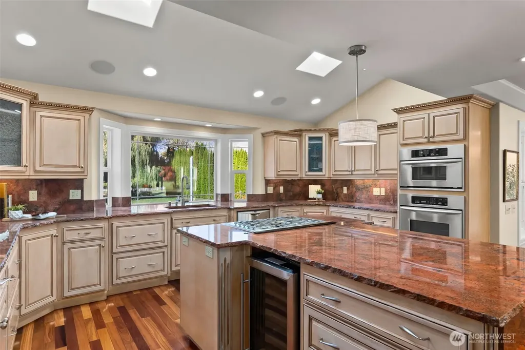 3725 Hollywood Drive NE Olympia WA 98516