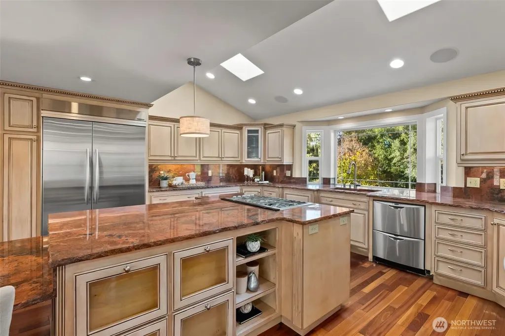 3725 Hollywood Drive NE Olympia WA 98516