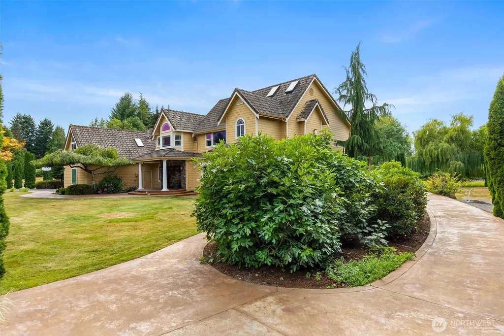 3725 Hollywood Drive NE Olympia WA 98516