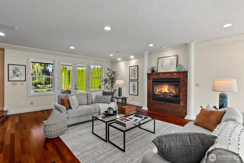 3725 Hollywood Drive NE Olympia WA 98516
