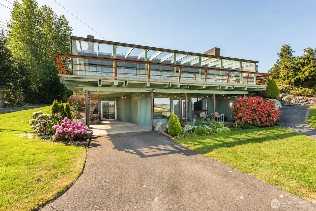 1301 S 3rd Avenue Sequim WA 98382