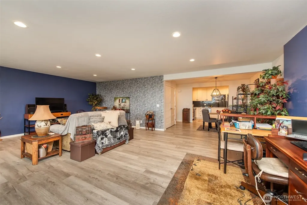 1301 S 3rd Avenue Sequim WA 98382