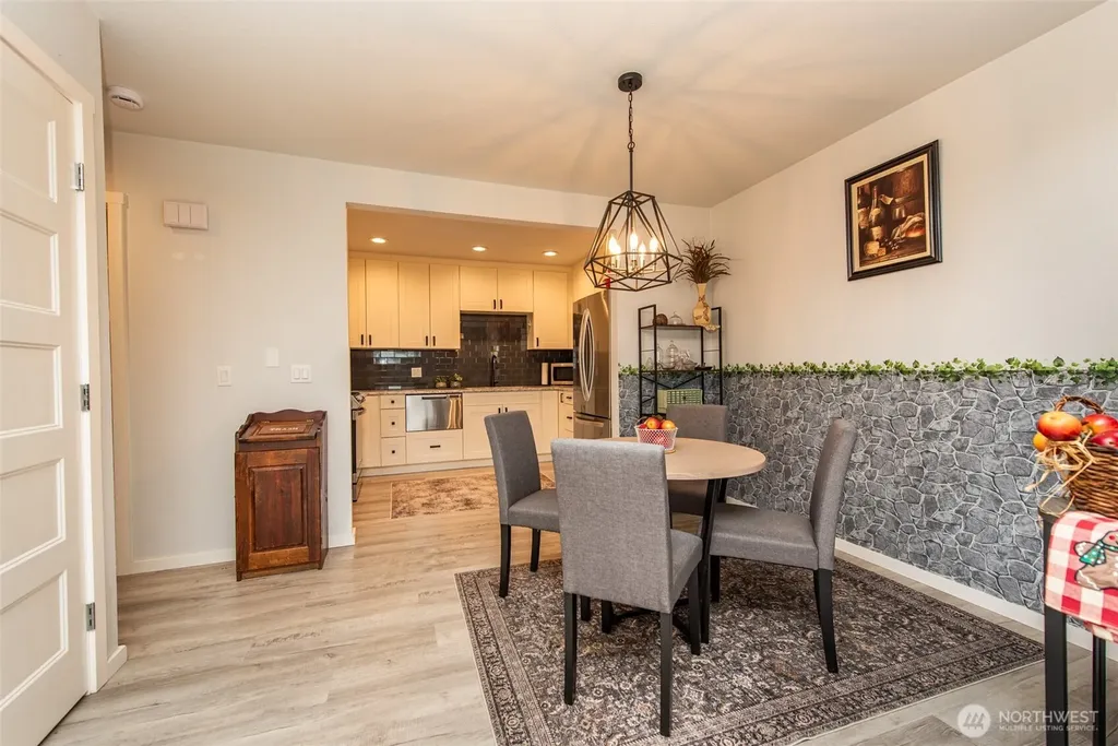 1301 S 3rd Avenue Sequim WA 98382