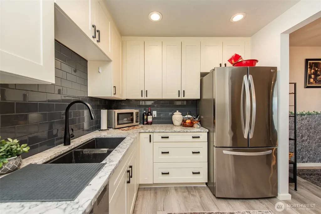 1301 S 3rd Avenue Sequim WA 98382