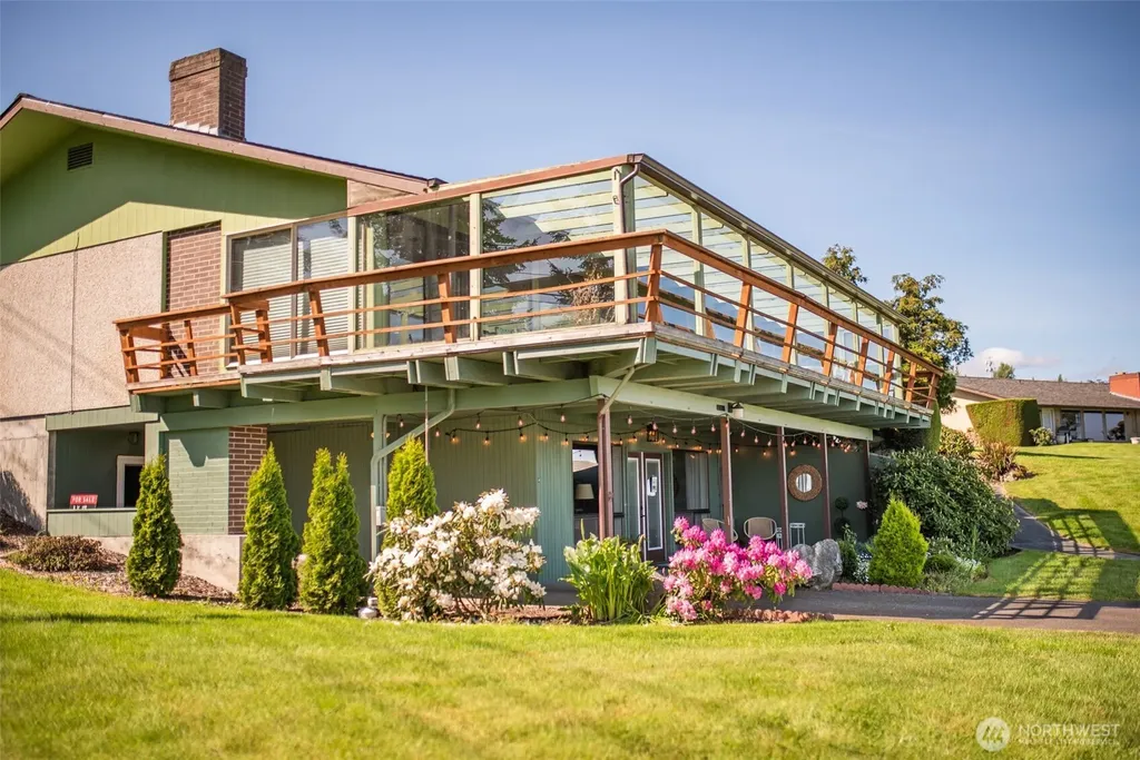 1301 S 3rd Avenue Sequim WA 98382
