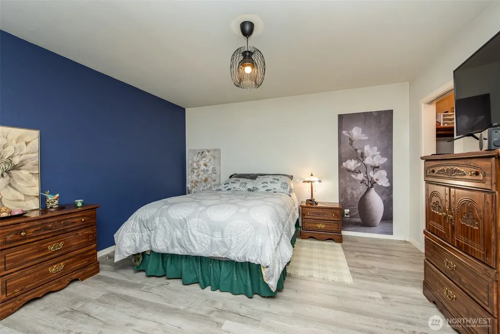 1301 S 3rd Avenue Sequim WA 98382