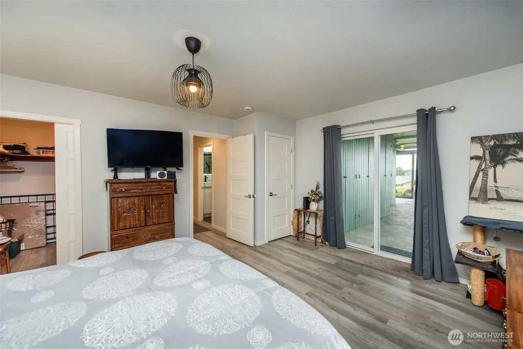 1301 S 3rd Avenue Sequim WA 98382