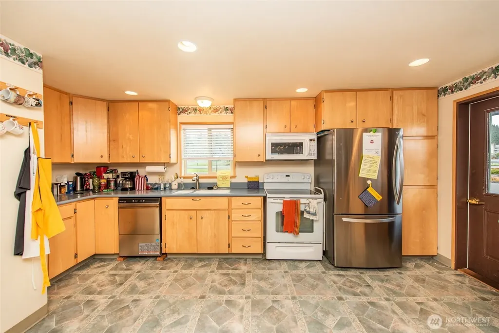 1301 S 3rd Avenue Sequim WA 98382