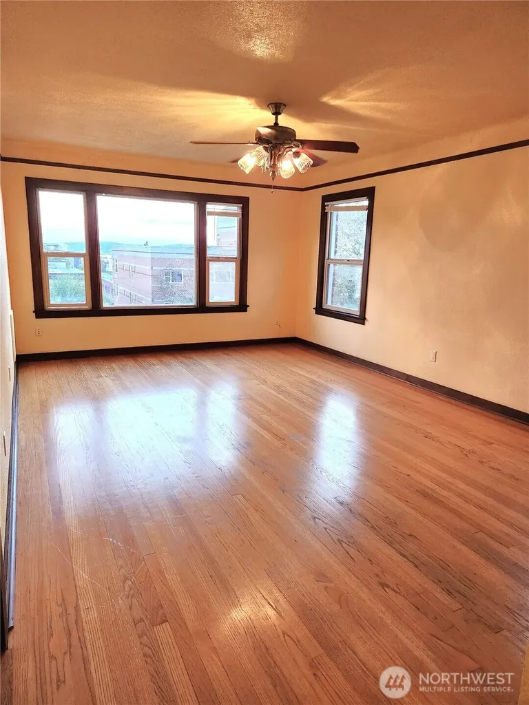 16 Valley Street Seattle WA 98109