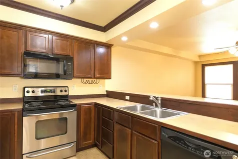 16 Valley Street Seattle WA 98109