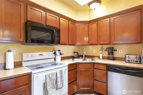 16 Valley Street Seattle WA 98109
