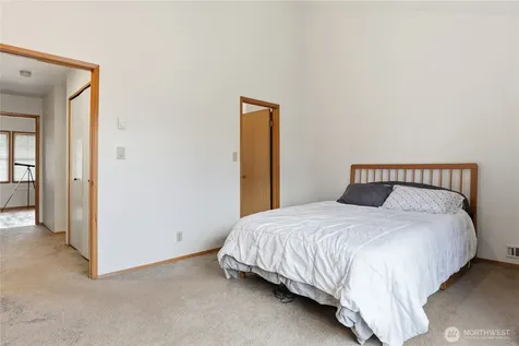 21306 48th Avenue W Mountlake Terrace WA 98043