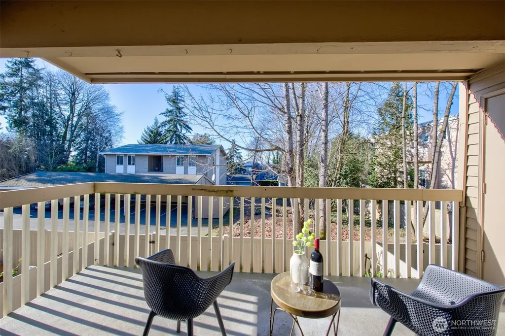 725 9th Avenue S Kirkland WA 98033
