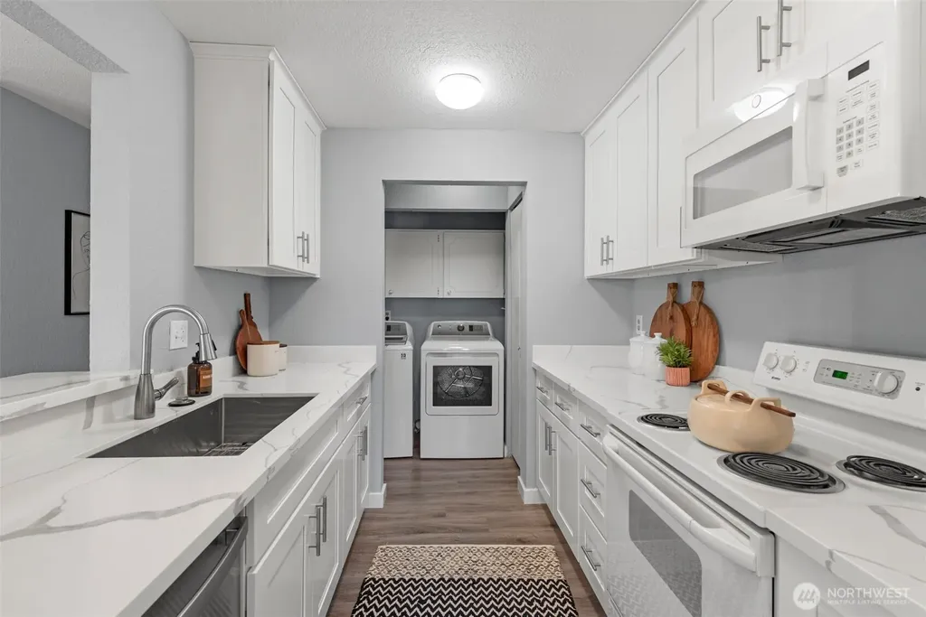 725 9th Avenue S Kirkland WA 98033