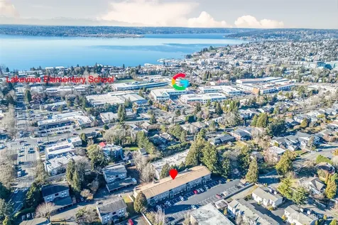 725 9th Avenue S Kirkland WA 98033