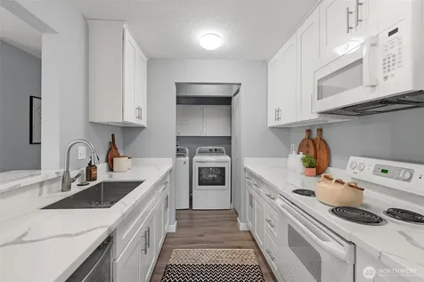 725 9th Avenue S Kirkland WA 98033