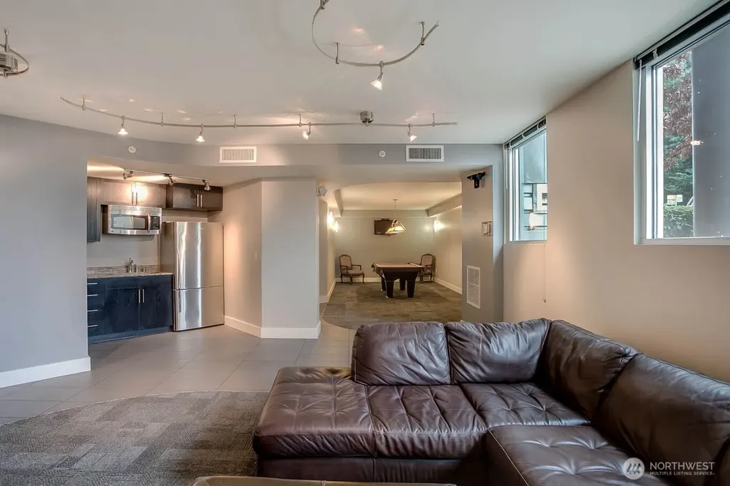699 John Street Seattle WA 98109