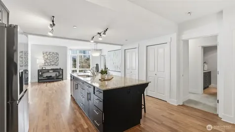 699 John Street Seattle WA 98109