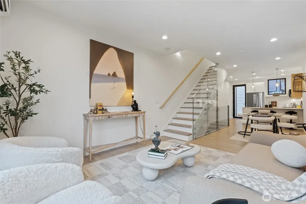 11229 Greenwood Avenue N Seattle WA 98133