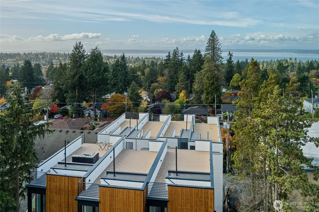 11229 Greenwood Avenue N Seattle WA 98133