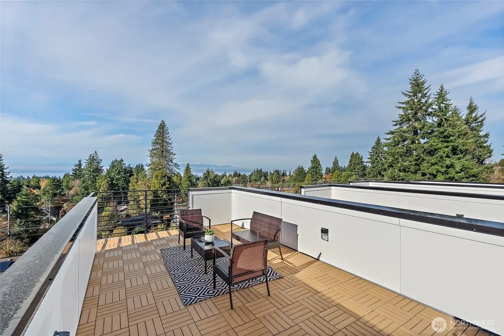 11229 Greenwood Avenue N Seattle WA 98133