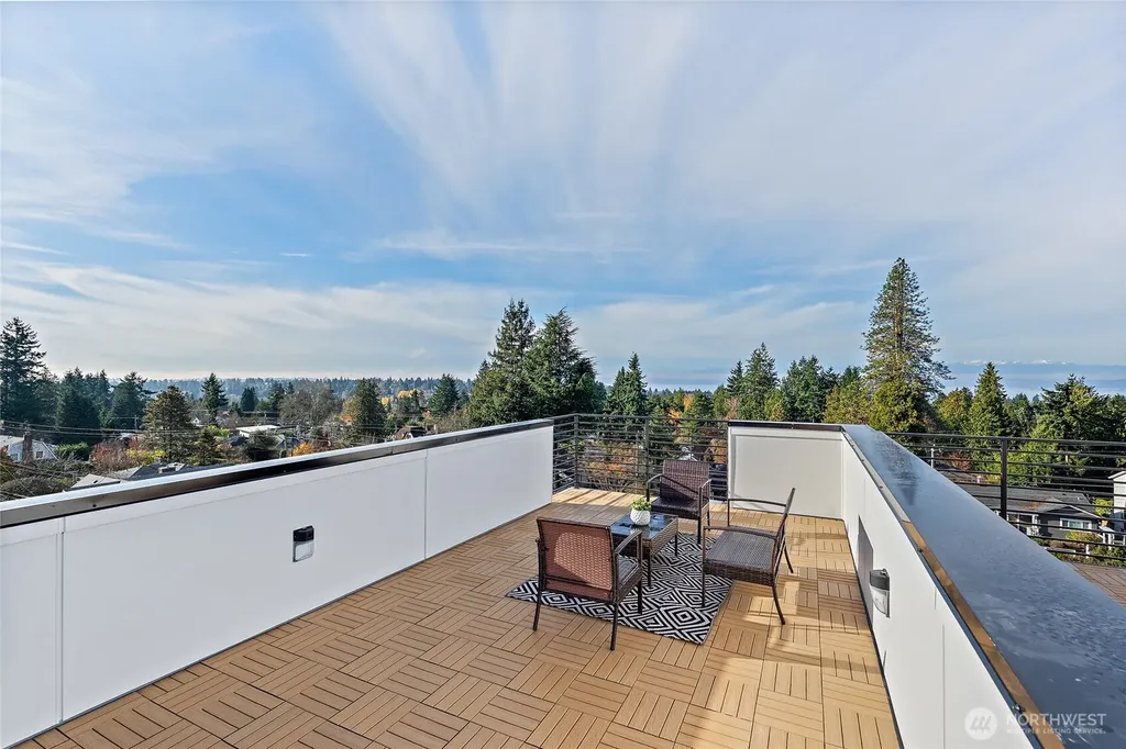 11229 Greenwood Avenue N Seattle WA 98133