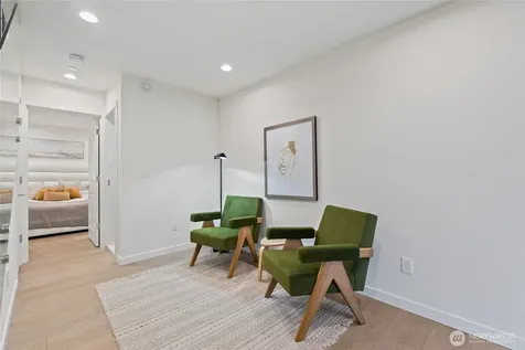 11229 Greenwood Avenue N Seattle WA 98133