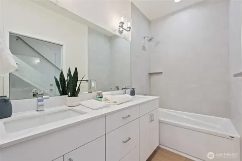 11229 Greenwood Avenue N Seattle WA 98133