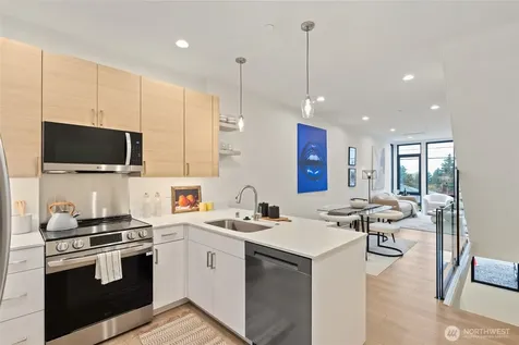 11229 Greenwood Avenue N Seattle WA 98133
