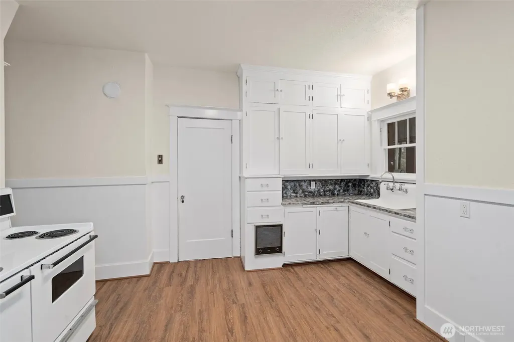 26 SE Spring Street Chehalis WA 98532