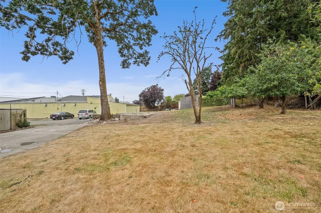 26 SE Spring Street Chehalis WA 98532